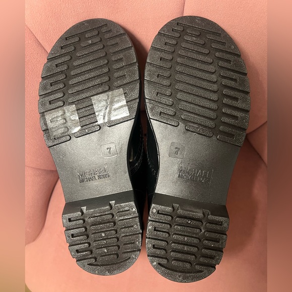 ✨ Michael Kors Black Combat Glossy Boots | New WOT | | Glossy Finish | Size 7 ✨ - Picture 10 of 15